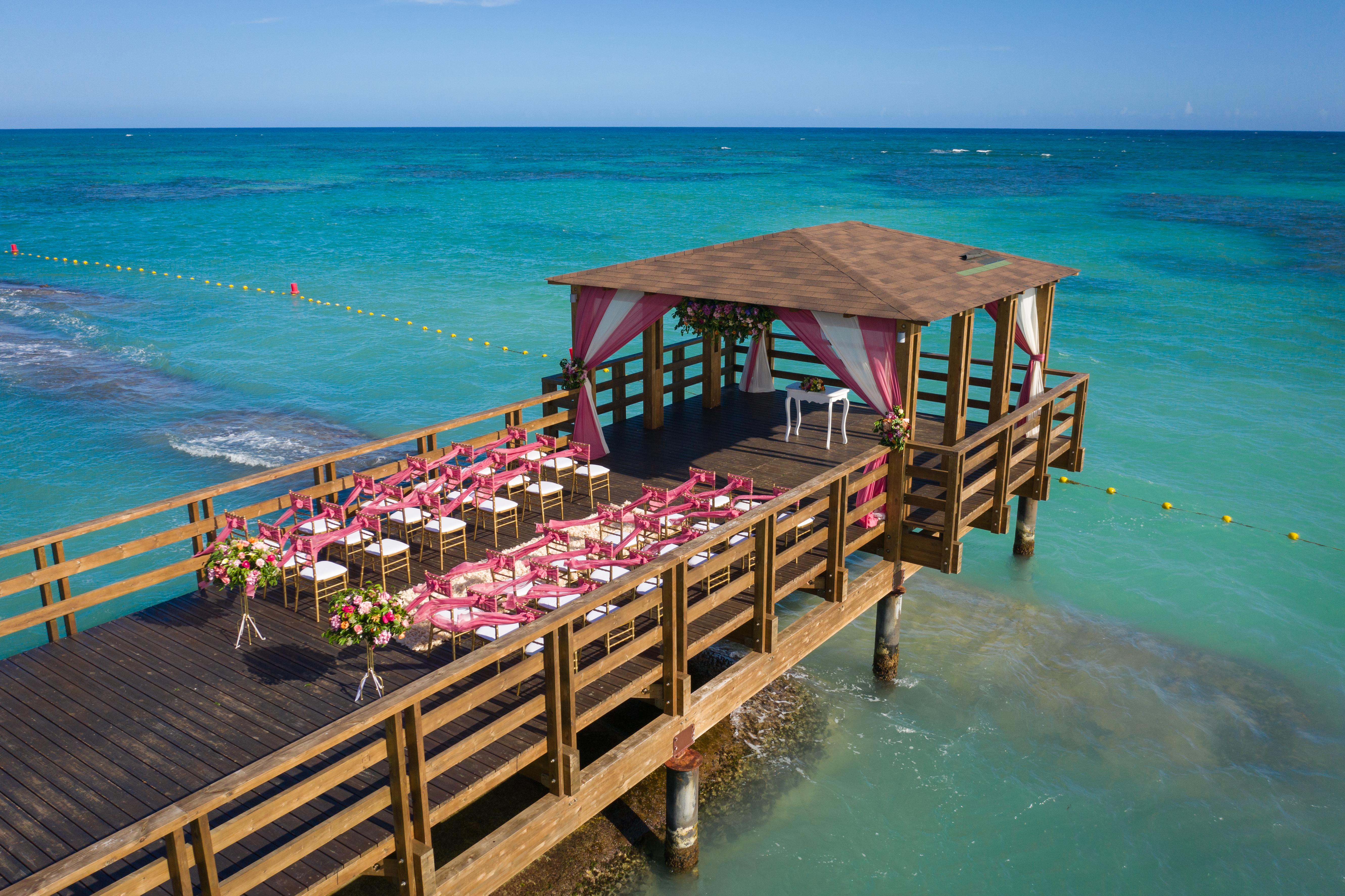 Impressive Premium Punta Cana Exterior foto The pier at the Iberostar Grand Hotel